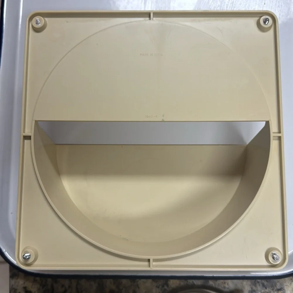 Tupperware 1990s 8”x8” Medium Almond Lid/Seal or Paper Plate Holder #1645-4 Wall
